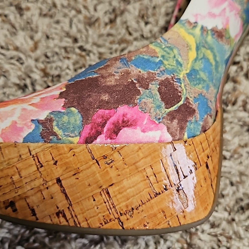 Jessica Simpson Floral Platform Heels - Picture 10 of 12
